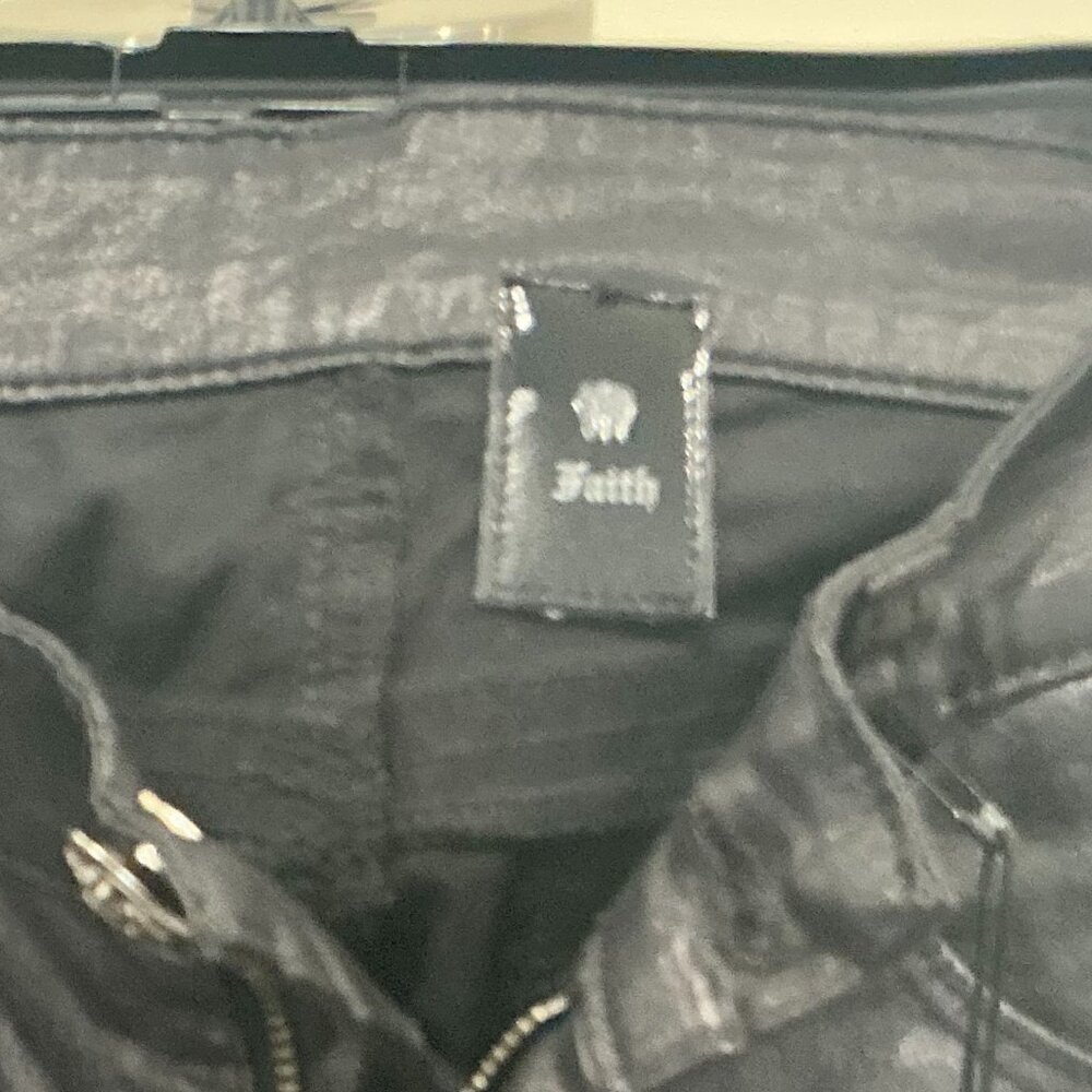 Pants - Picture 3 of 5
